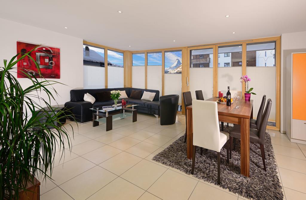 Ferienwohnung Haus Achilles Цермат Стая снимка
