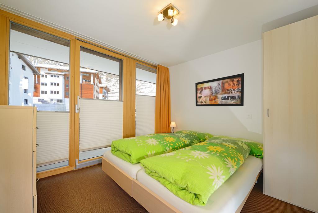 Ferienwohnung Haus Achilles Цермат Стая снимка